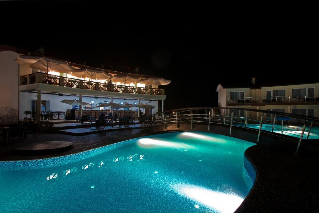 Elizium Park Hotel コブルロ エクステリア 写真