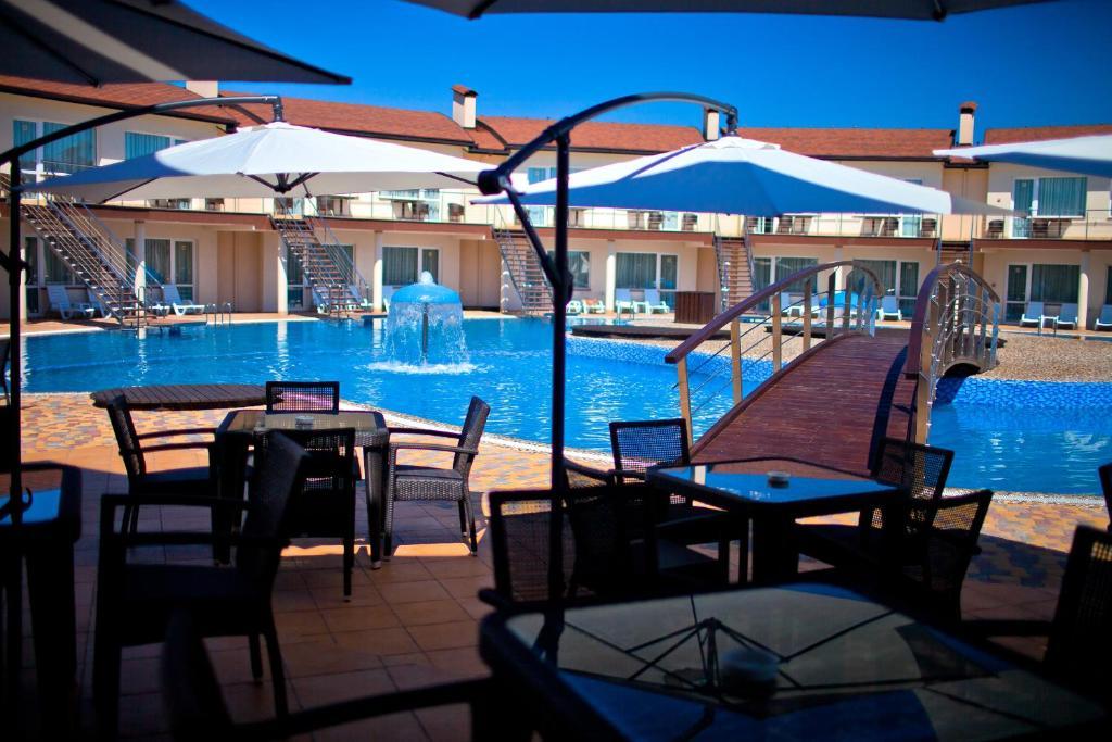 Elizium Park Hotel コブルロ エクステリア 写真